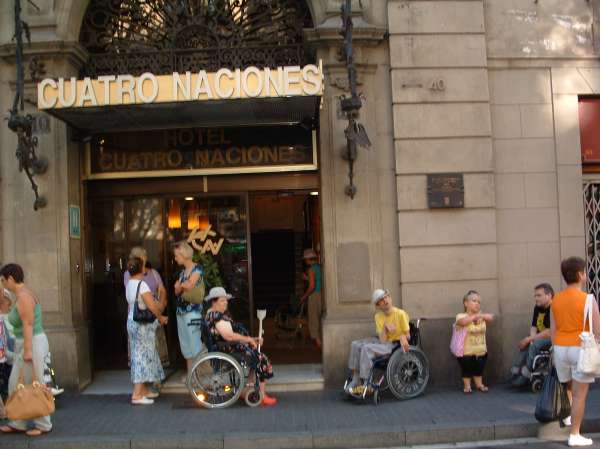 Hotell Cuatro Naciones