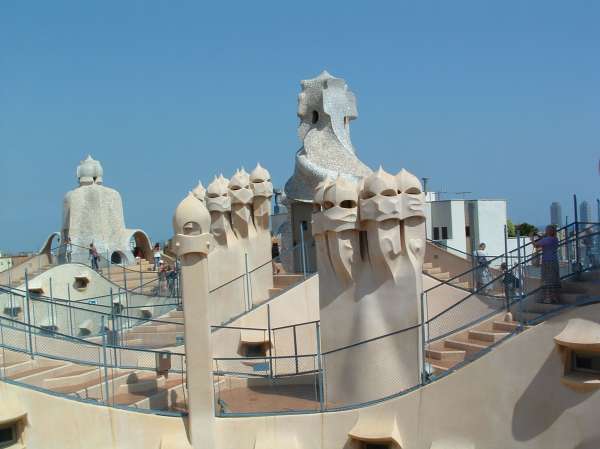 Casa Mila - Antoni Gaudi elamu